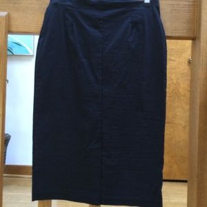 Linda Mathews pencil skirt. Size small.